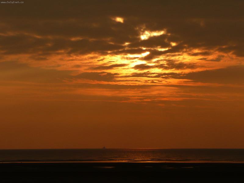 Photo: Z�pad slunce do Irsk�ho mo�e