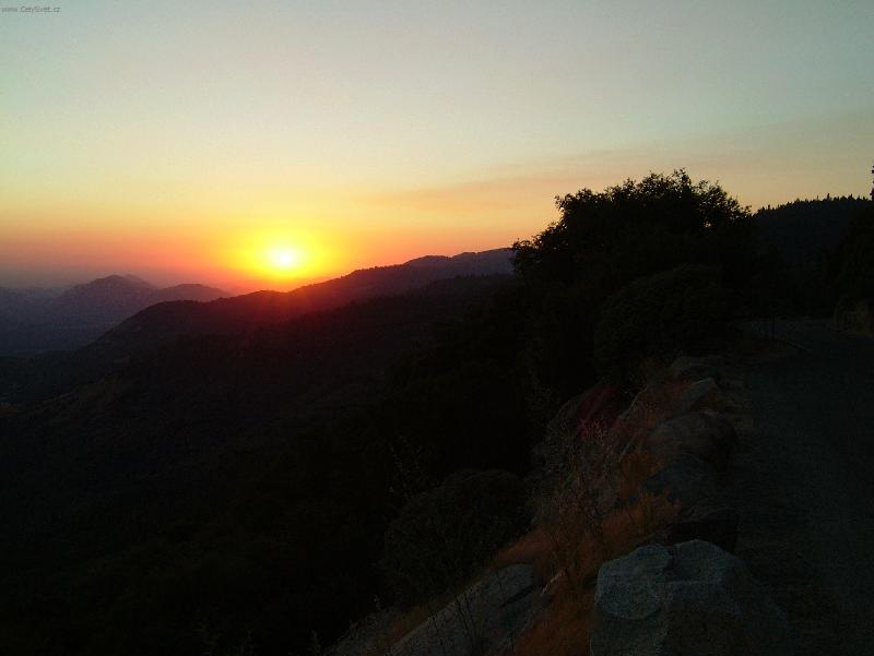 Photo: Z�pad slunce-Sequoia NP